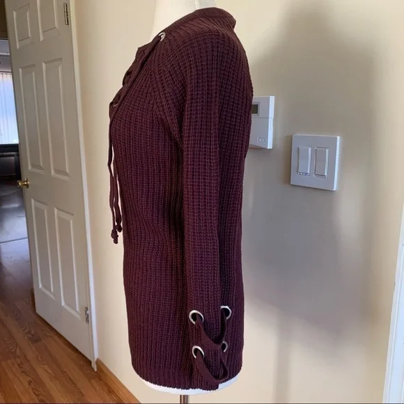 URBAN HERITAGE burgundy Lace Up Knit Sweater S - Picture 7 of 13